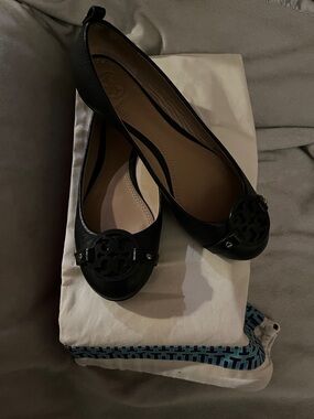 Tory Burch Black Leather Logo Ballet Flats